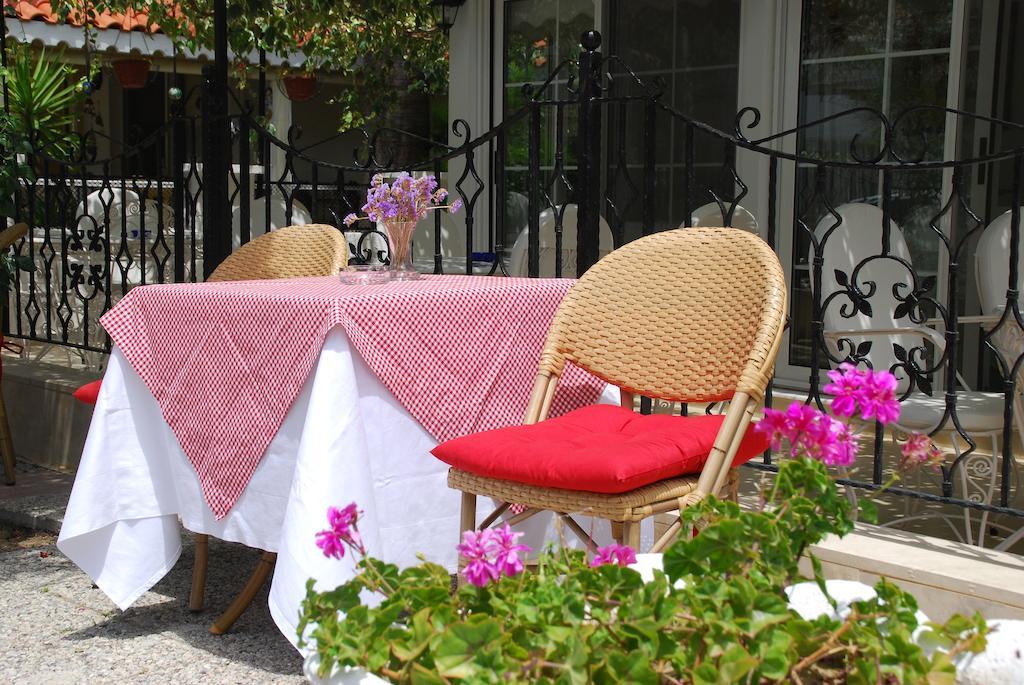 Melaike Hotel Fokaja Zewnętrze zdjęcie