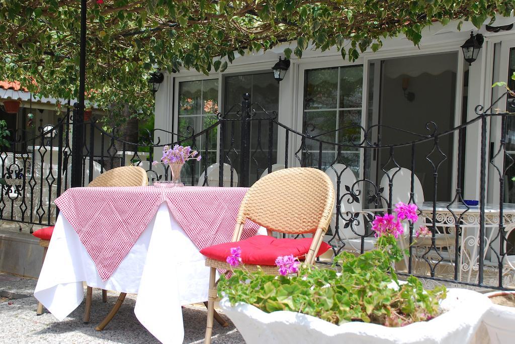 Melaike Hotel Fokaja Zewnętrze zdjęcie